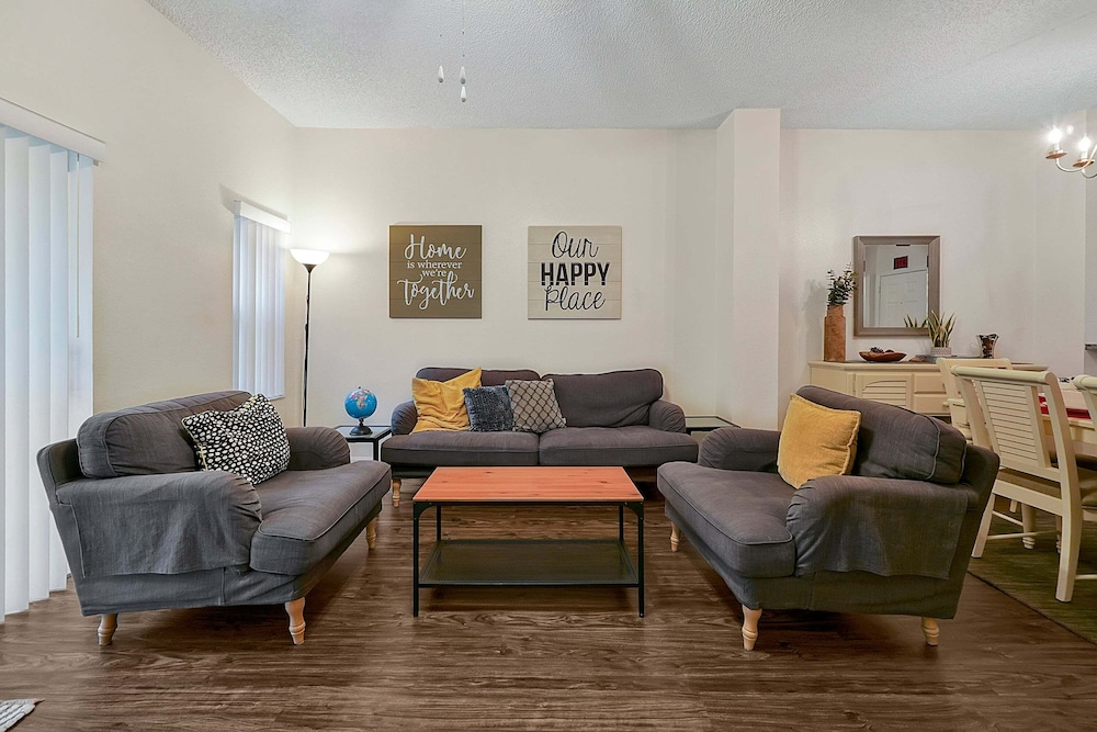 8460 Crystal Cove Loop 3bed