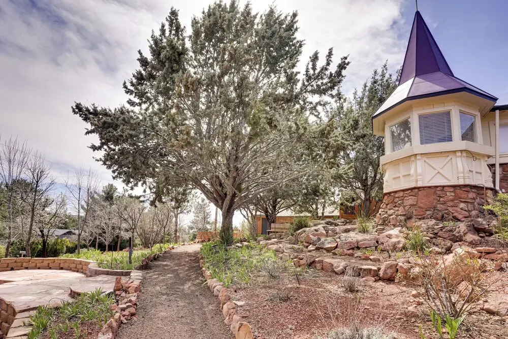 6 Mi to Red Rock State Park: Home w/ Patio & Yard
