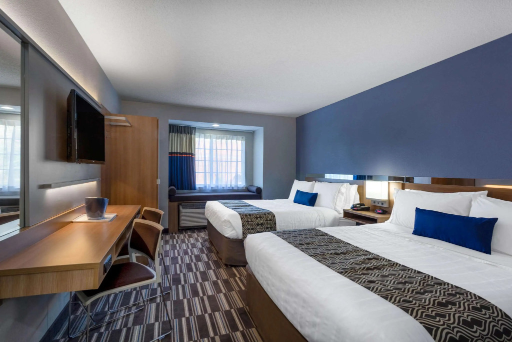 Microtel Inn & Suites by Wyndham Burlington