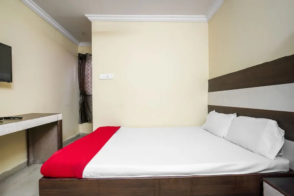 Hotel Royal Plaza Main Branch