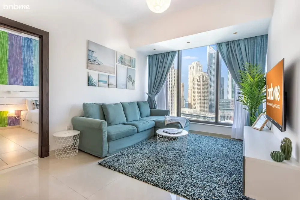 Top Floor Familly Apartment with Stunning views