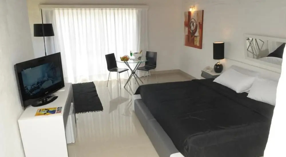 Palmeras Beach Hotel