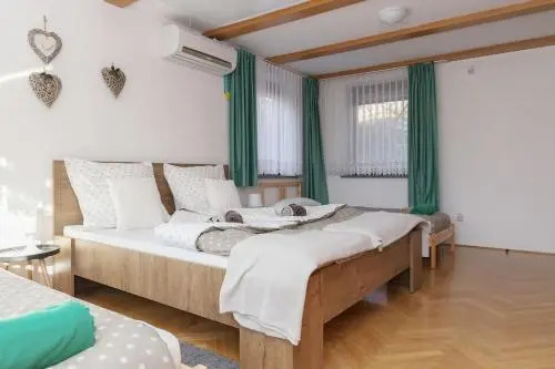 Resort pod orehi - Bled - Apartma & Glamping & Savna