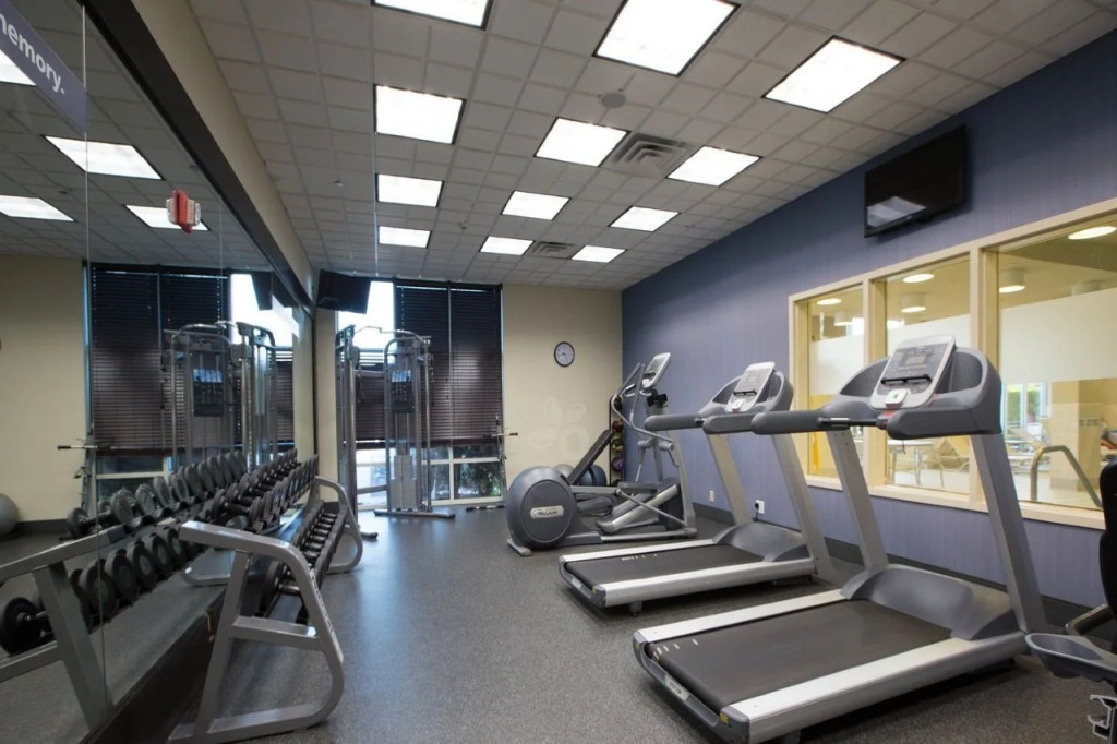 Hampton Inn & Suites Staten Island