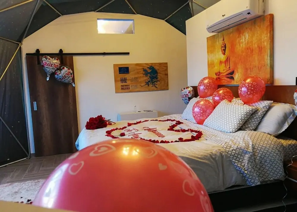 White Domes Glamping
