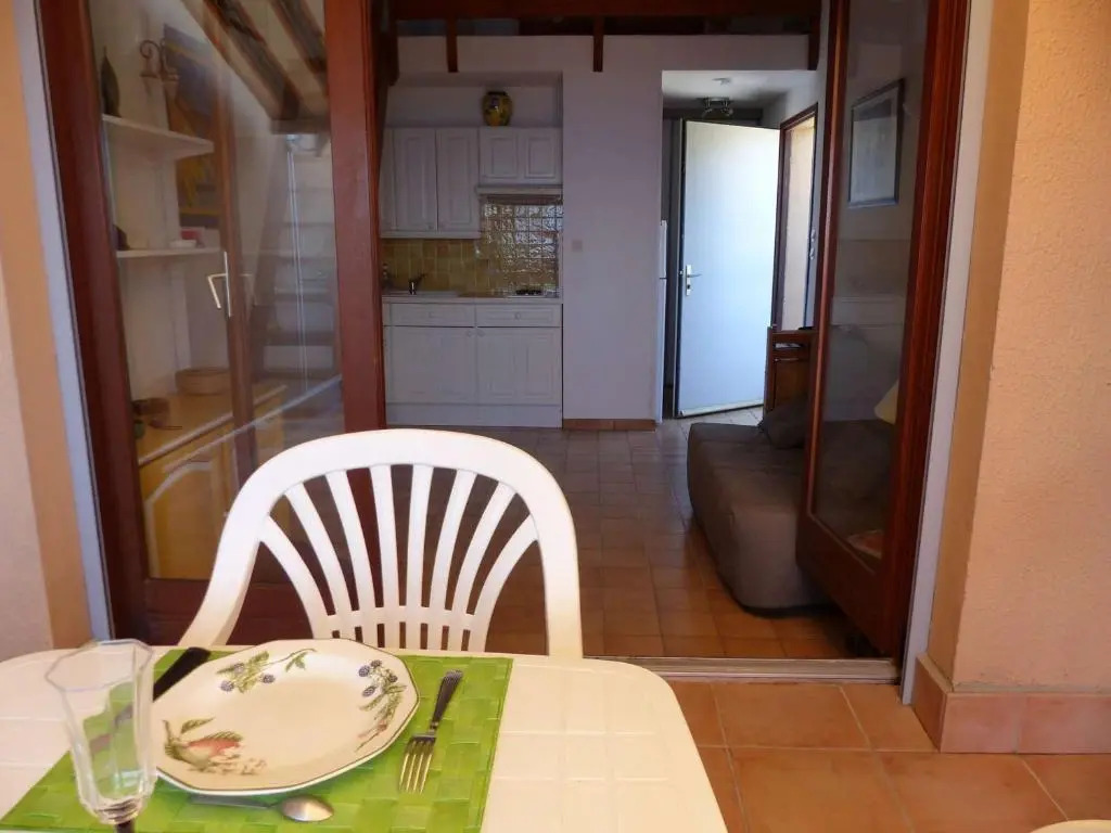 Appartement Le Lavandou, 1 pièce, 4 personnes - FR-1-308-80
