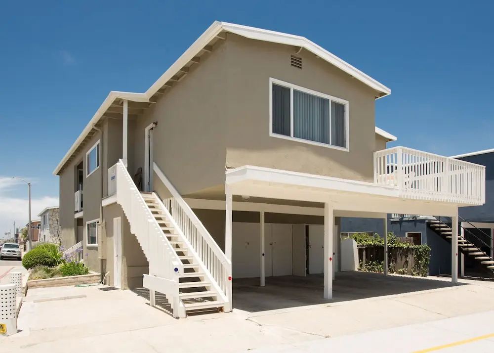 Seashore B 68251 by RedAwning