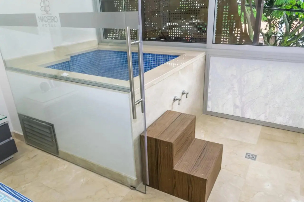 Hotel Madeiro