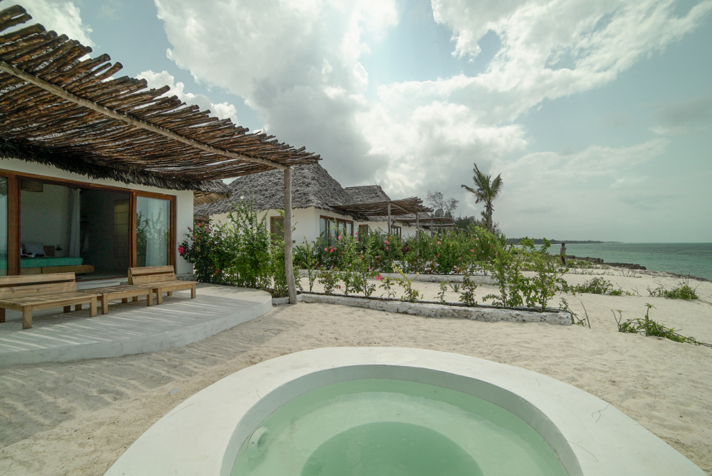 Zanbluu Beach Hotel