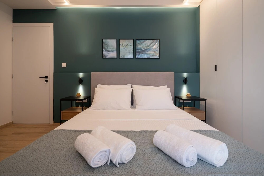 IO SUITES