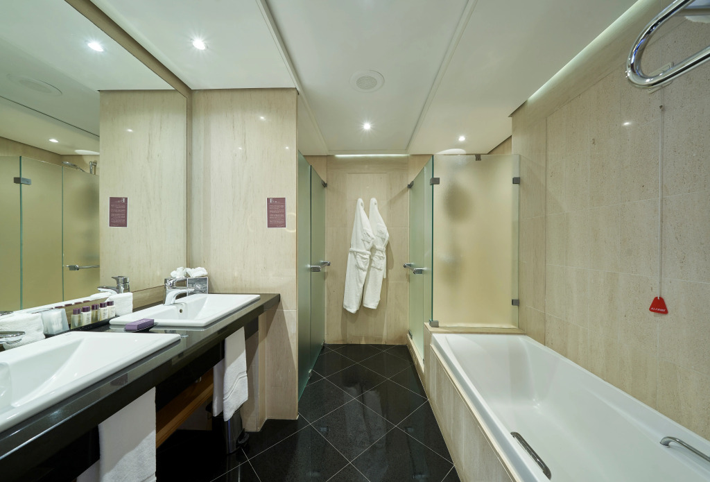 The Cliff Bay - PortoBay