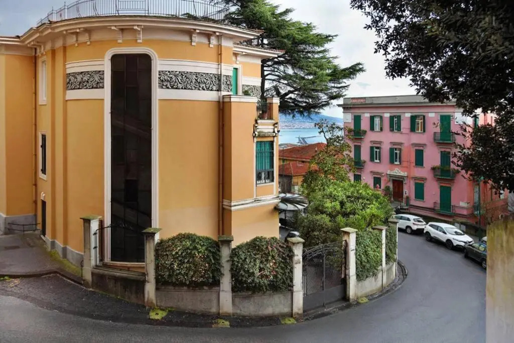 900 Napoli Liberty Style