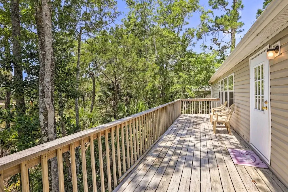 Bright Steinhatchee Home: Proximity to Ocean!