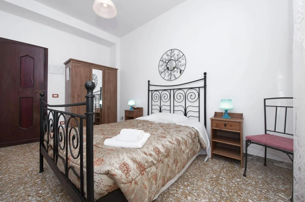 B&B A Room For Holiday