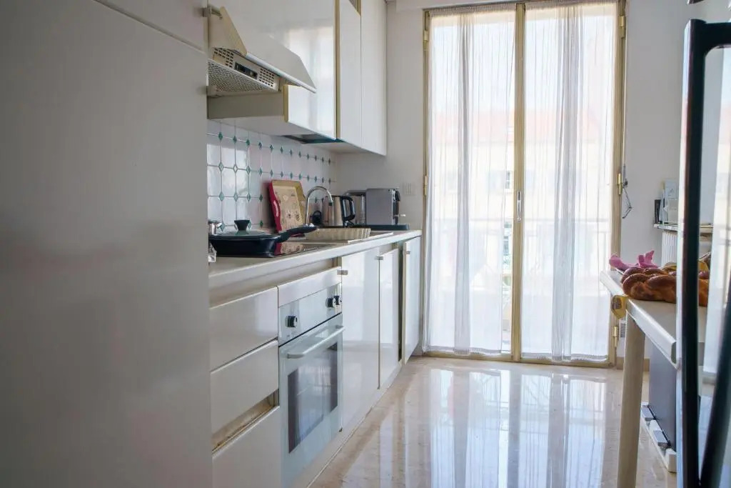 Like in a Boat , 2BR 2BA with big balcony in front of the sea