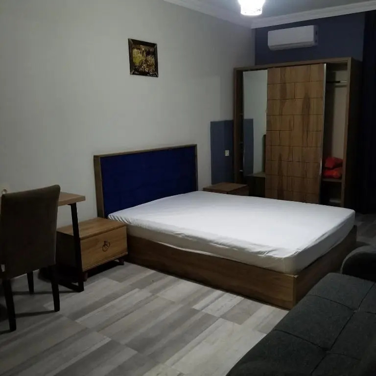 MIDIA Guest House