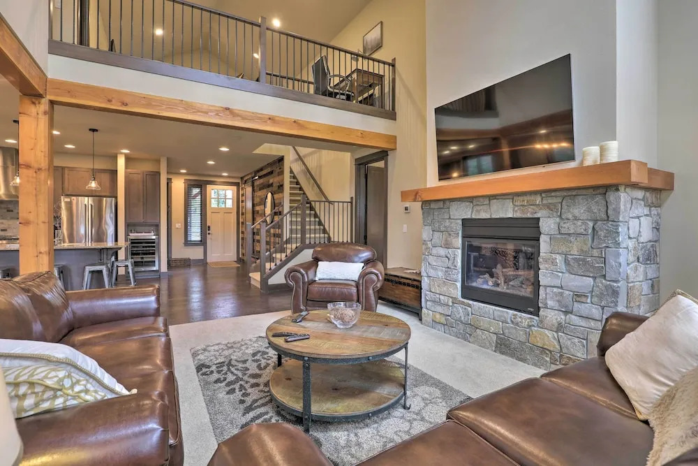 Luxury Suncadia Resort Retreat w/ Private Hot Tub!