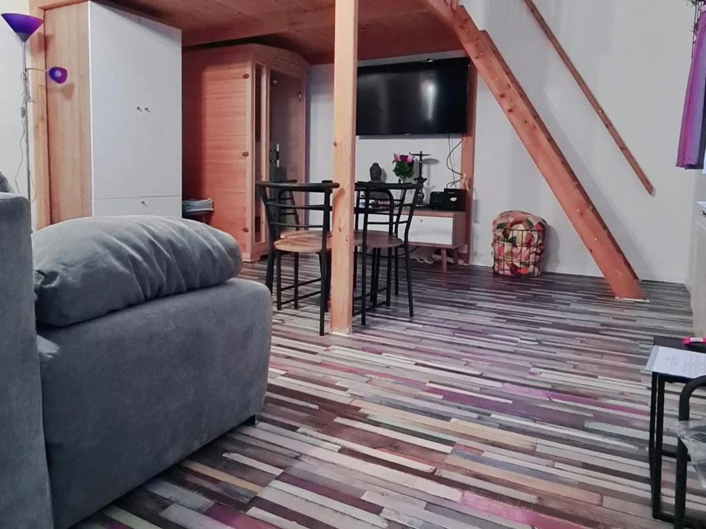 Hookah Apartment 13