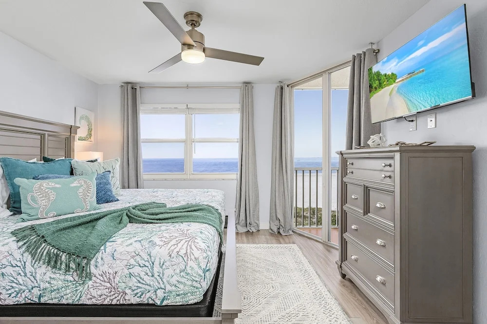 Beach Villas # 102-250 Estero Blvd apts