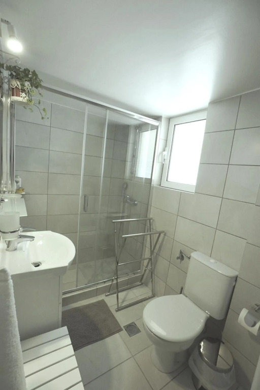 Central Apartment 2’ To Metro