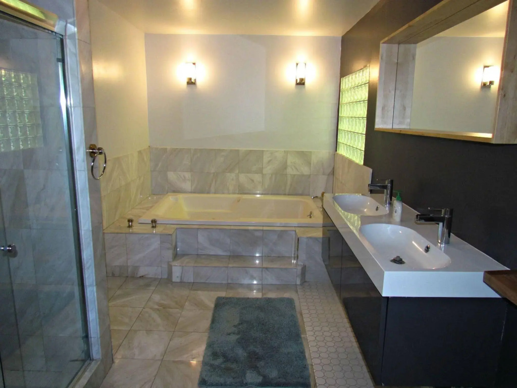 Full City View House with Pool