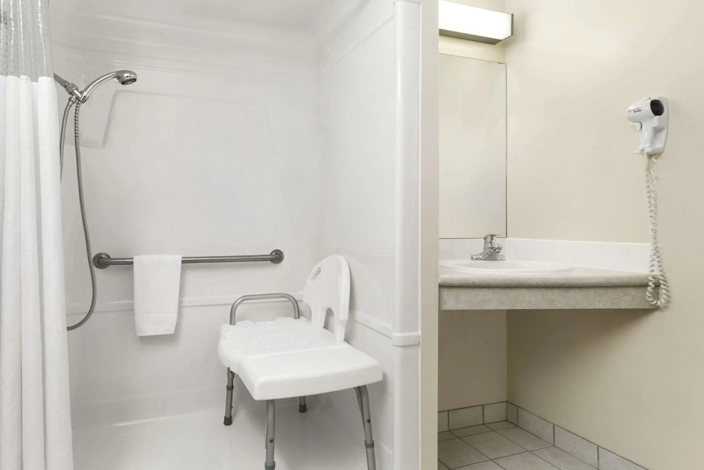 Days Inn by Wyndham Steinbach