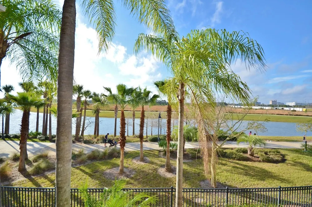 Tropicana Lakeview