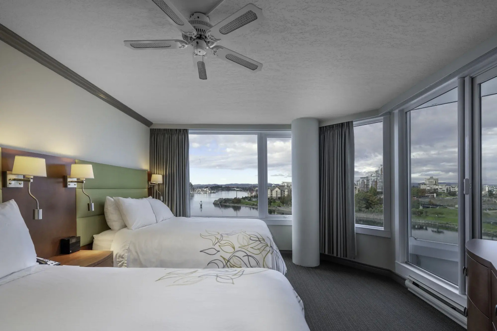 Victoria Regent Waterfront Hotel & Suites