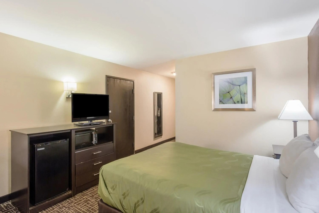 Quality Inn & Suites Caseyville - St Louis