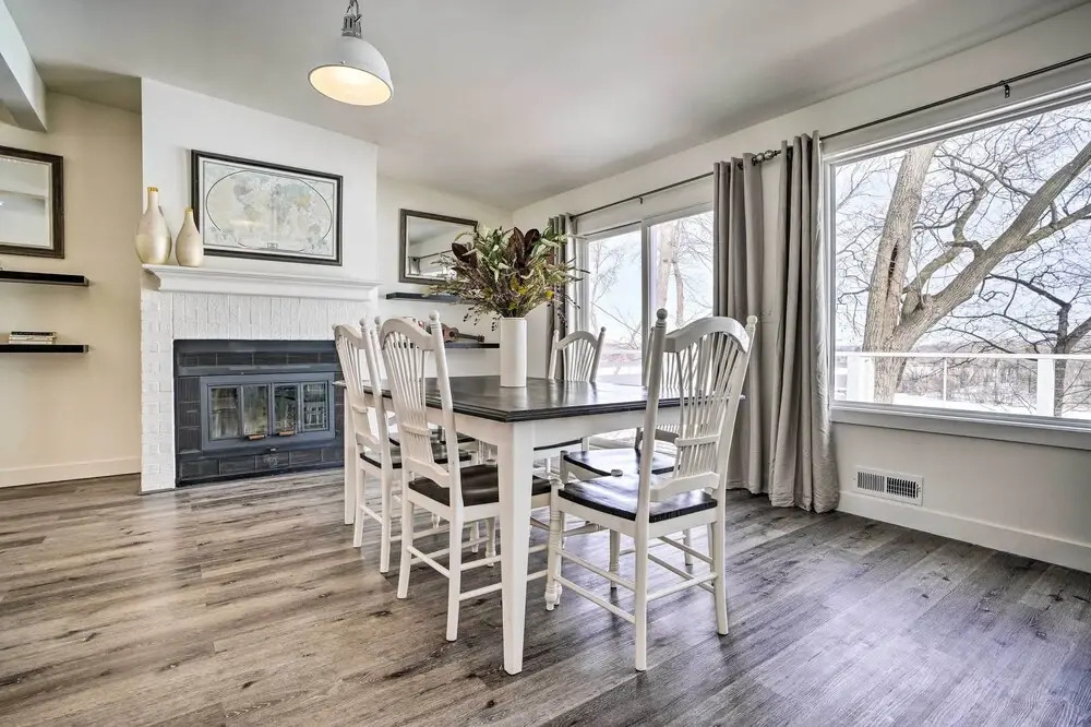 Cozy Plymouth Cottage w/ Medicine Lake View!