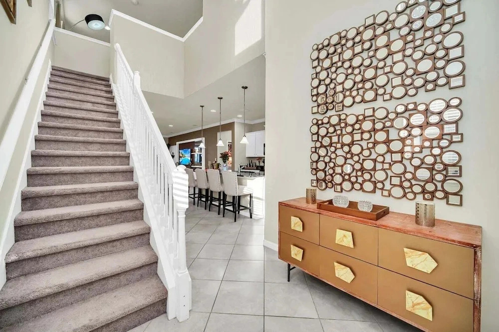 Glamorous Home, Private Pool Sleeps 14 Ww103
