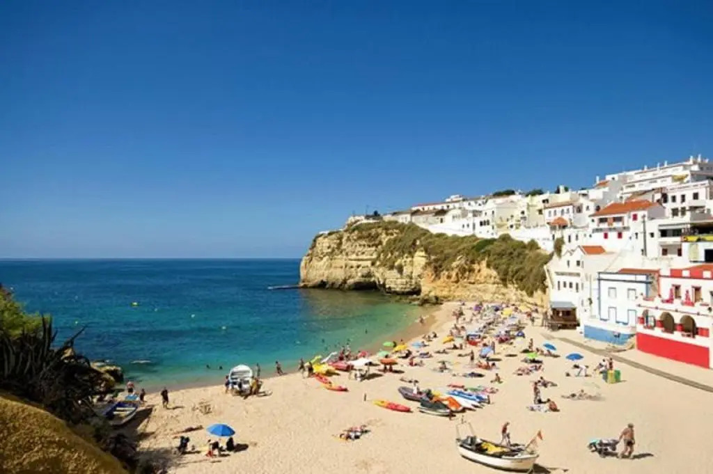 Carvoeiro for 4 by GalanteVasques