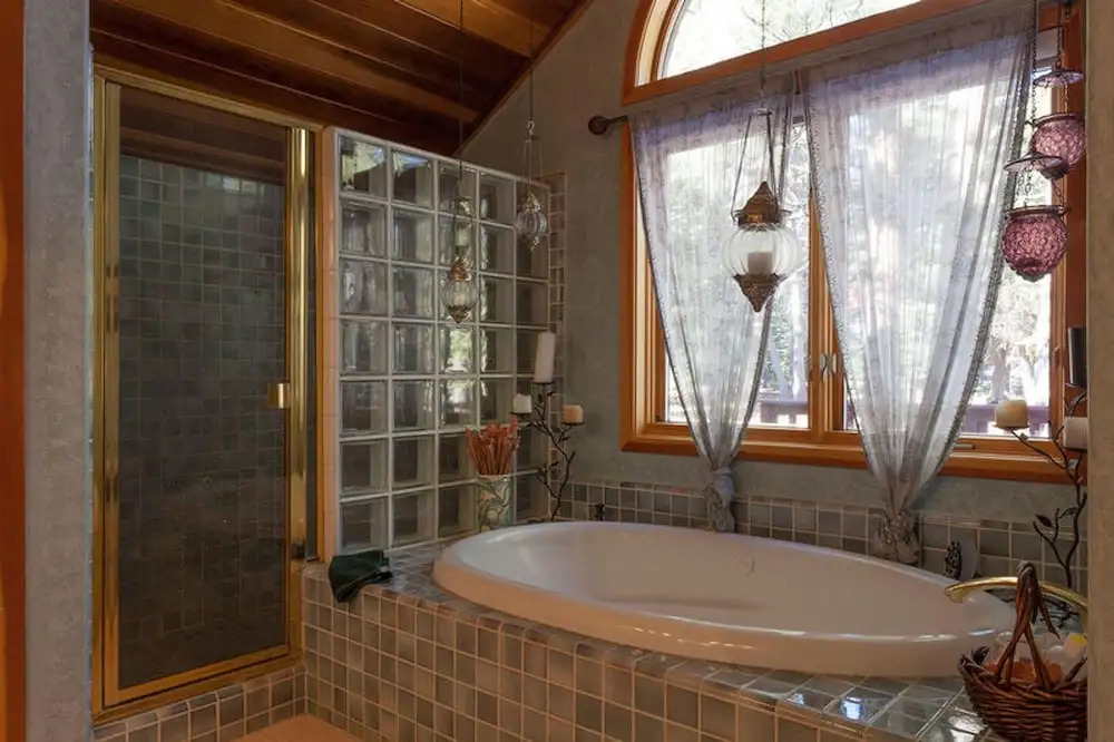 Pine View Lodge by Tahoe Mountain Properties