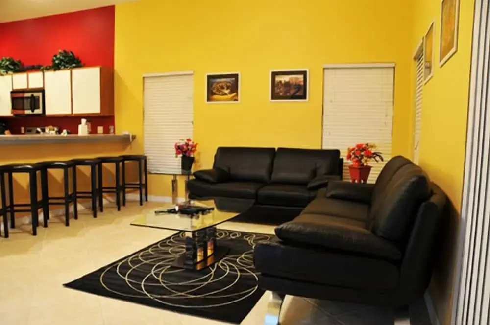Hampton Lakes - 5 Bed 4 Baths Villa