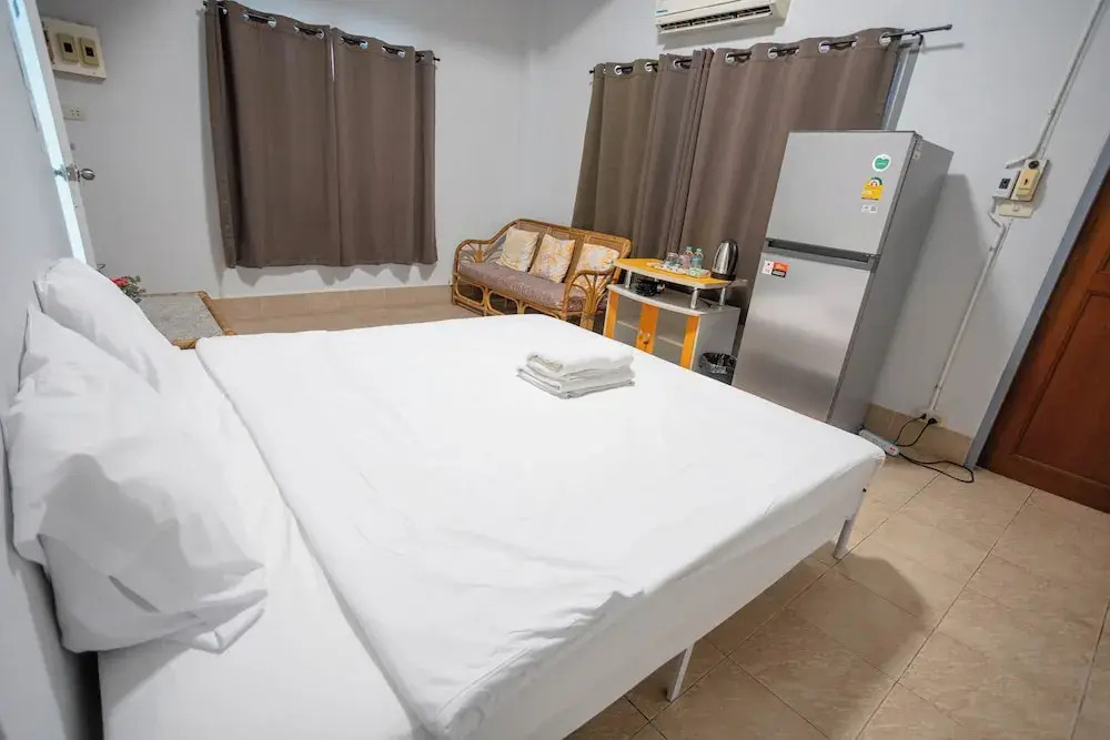 Mitr Inn HuaHin Beach หาดหัวหิน