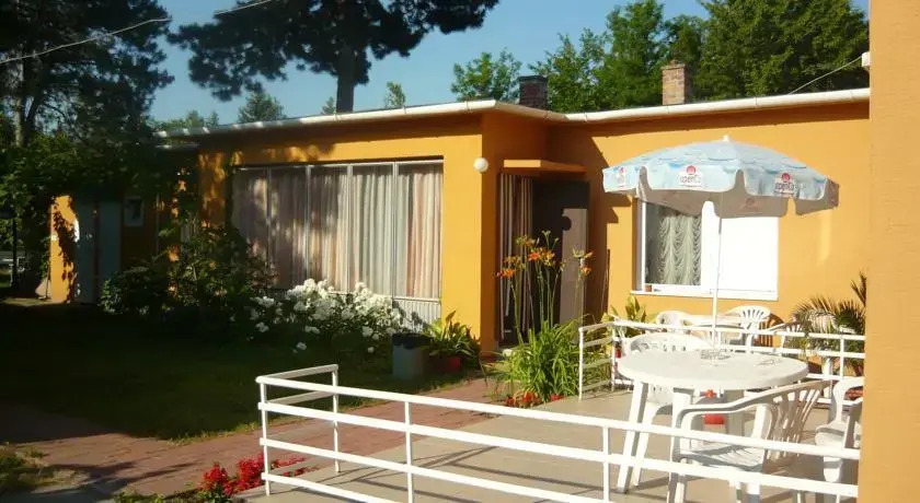 Youth Hostel Villa Benjamin - Siófok