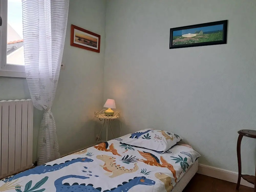 Apartment in Ploudalmezeau Near Treompan Beach