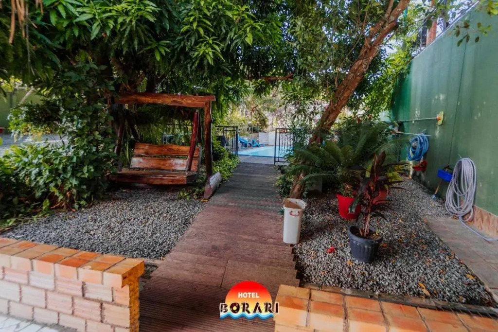 Hotel Borari