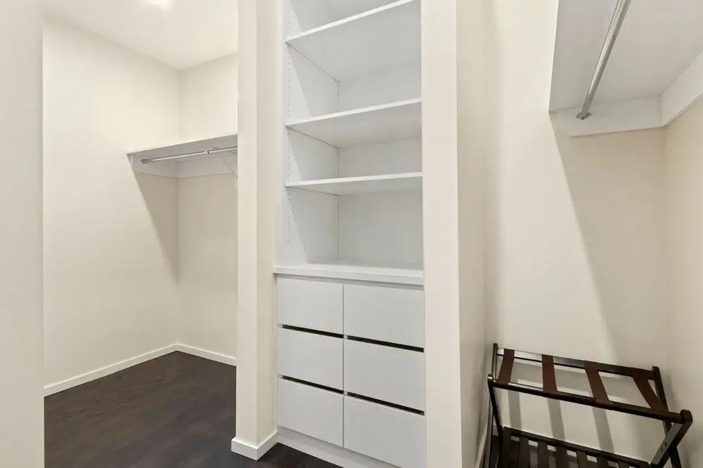 New! Modern Scandinavian Loft in Old Town Square