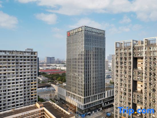 JI Hotel (Shenzhen Pingshan Yanziling Subway Station)