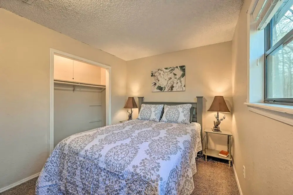 'hidden Oaks' Broken Bow Vacation Rental, Pets OK!