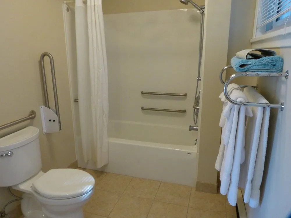 Oasis by the Bay Vacation Suites