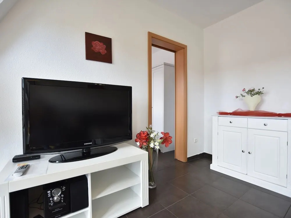 Modern Apartment in Ostseebad Boltenhagen Near Forest