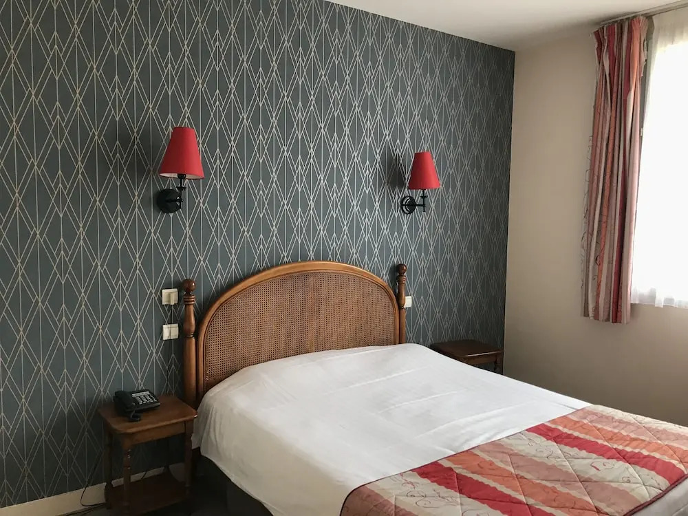 Logis Hôtel & Restaurant La Villa des Houx