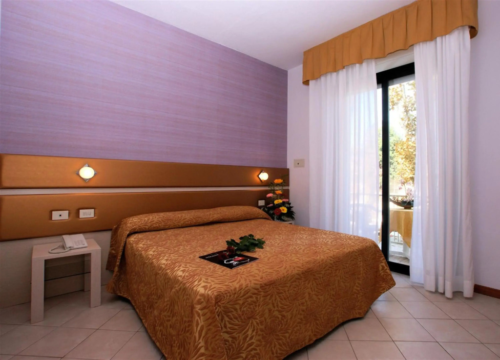 Hotel Athena
