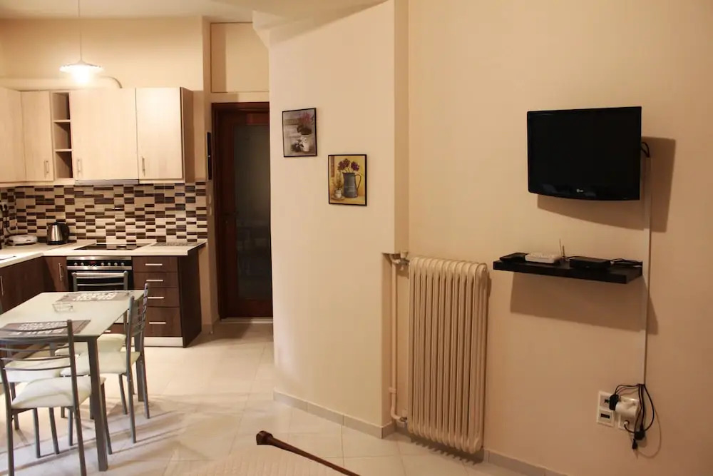 Studio in Pagkrati close to Euaggelismos metro