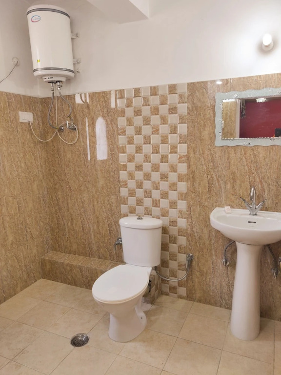 Hotel Amit - 5 Mins Drive to Airport
