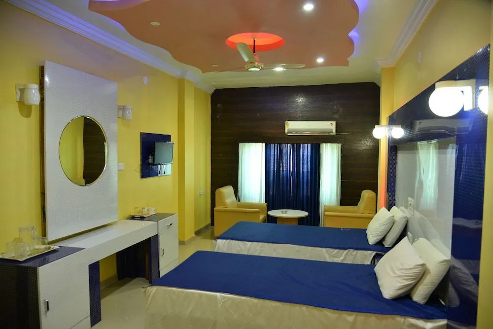 Hotel Ravi Teja