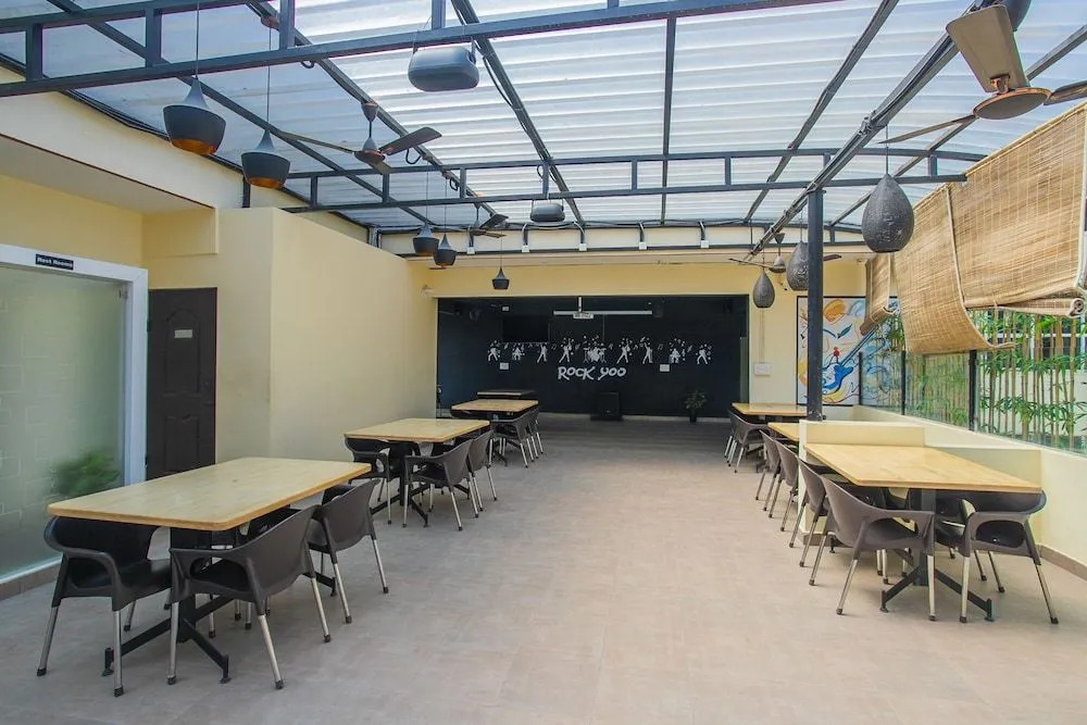 OYO 22837 Chairmen's Hotel