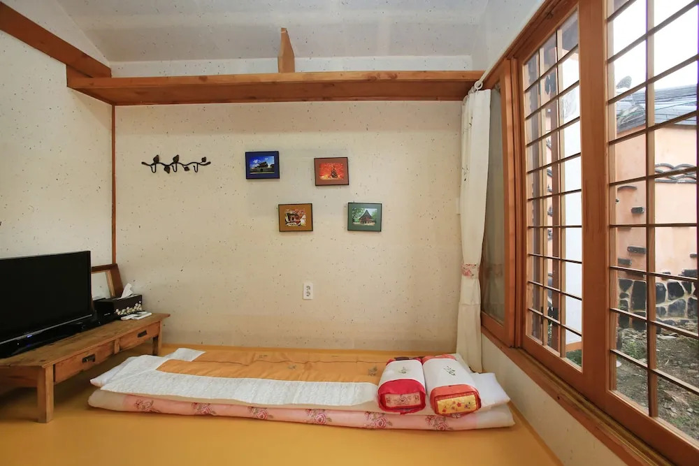 Saekdongjeogori Guesthouse